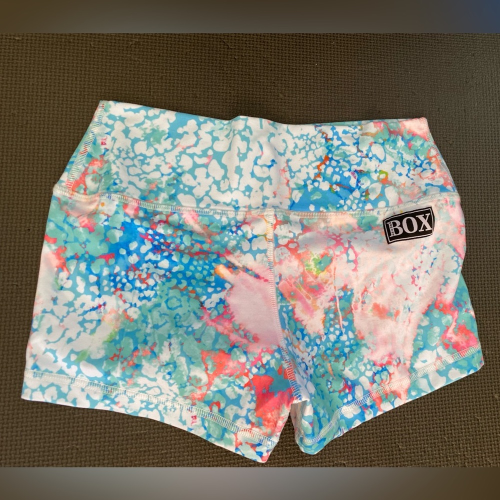 Rok The Box booty shorts, M